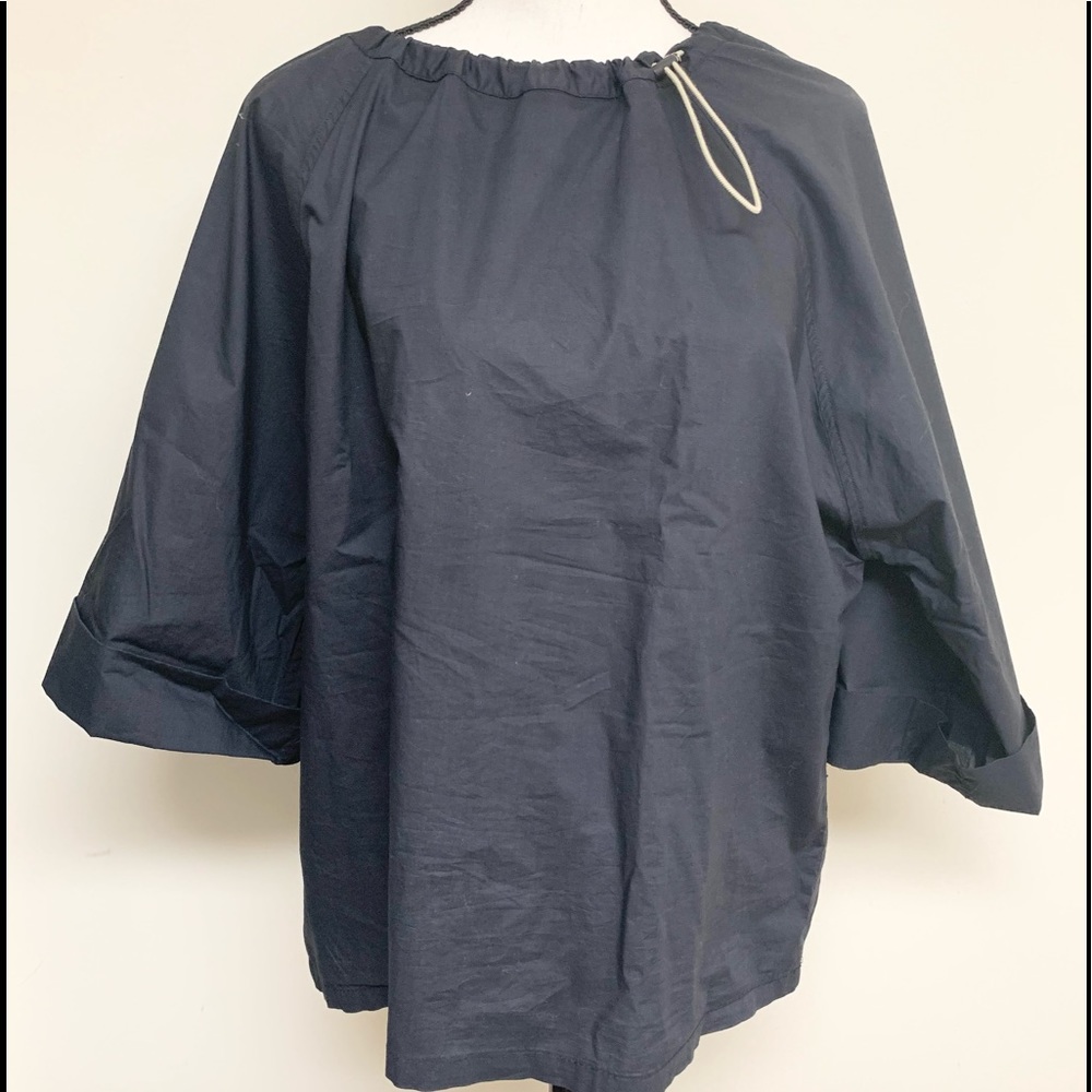 TELA black cotton t-shirt with drawstring collar